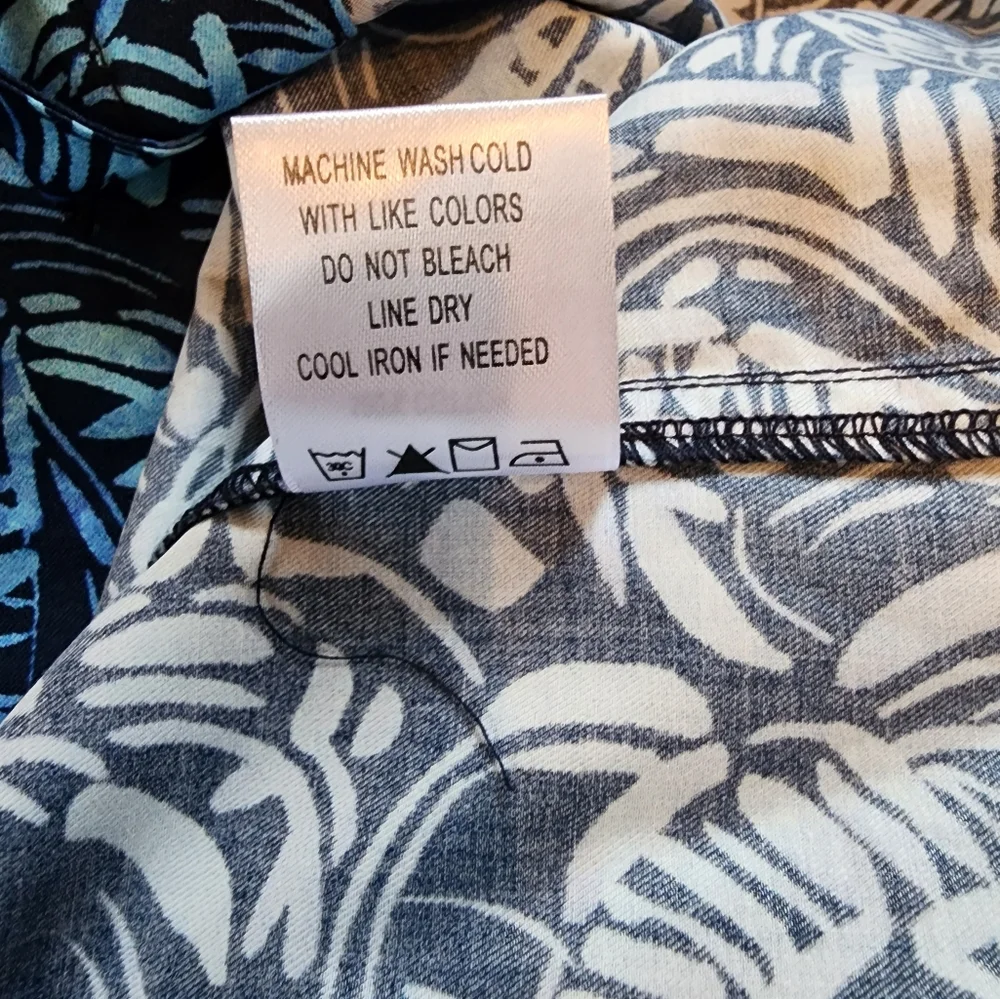 NWT TYLER BOE Womens  Button Up Blouse Shirt Long Sleeve Blue Hot Air Balloons - Picture 5 of 9